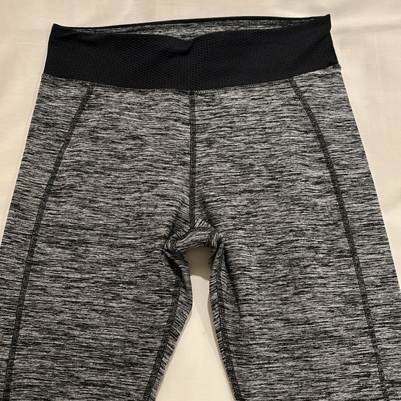 Abercrombie & Fitch 7/8 leggings, M - Picture 2 of 5